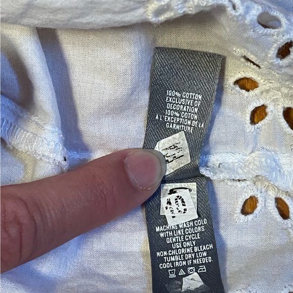 Sleeveless Eyelet Top - Picture 9 of 10